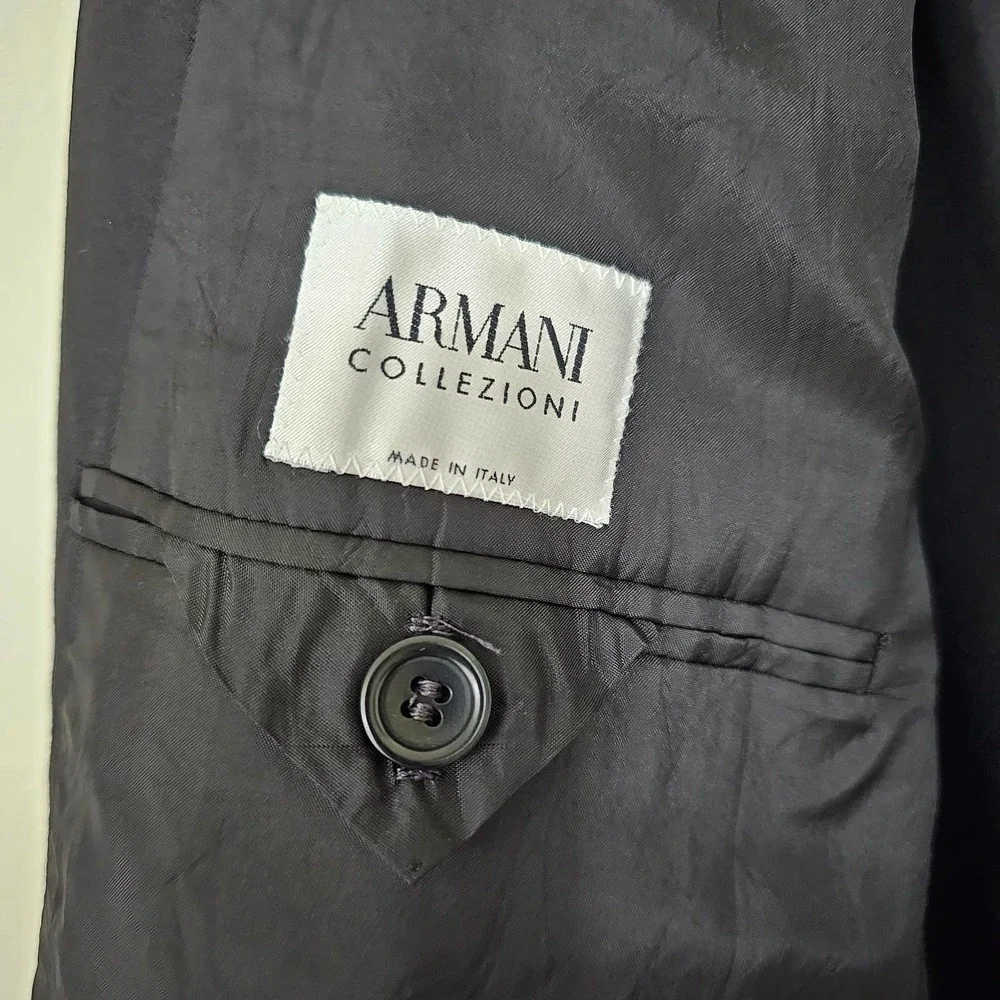 ARMANI COLLEZIONI Vintage Men's Black Wool Single-Breasted Button Blazer Sz 44R - Picture 4 of 11
